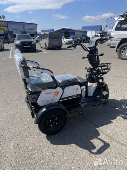 Электрический трицикл