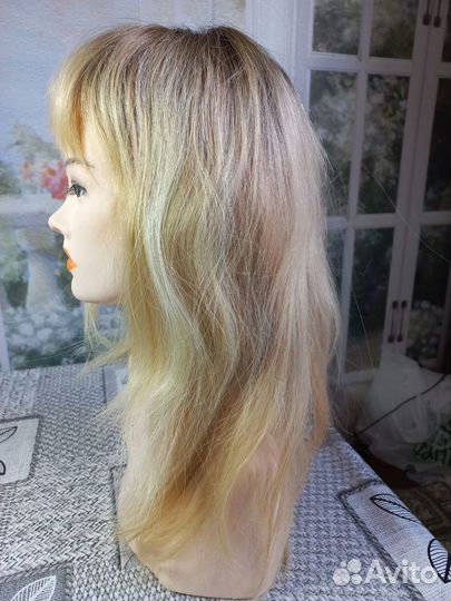 Парик из искусственных волос