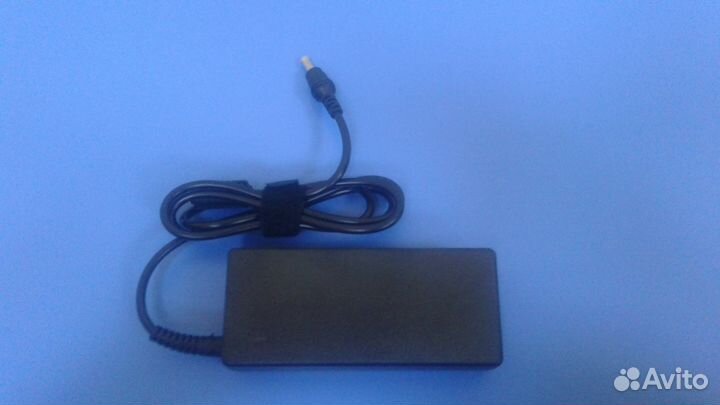 Блок питания для ноутбука samsung 19V 3.16A