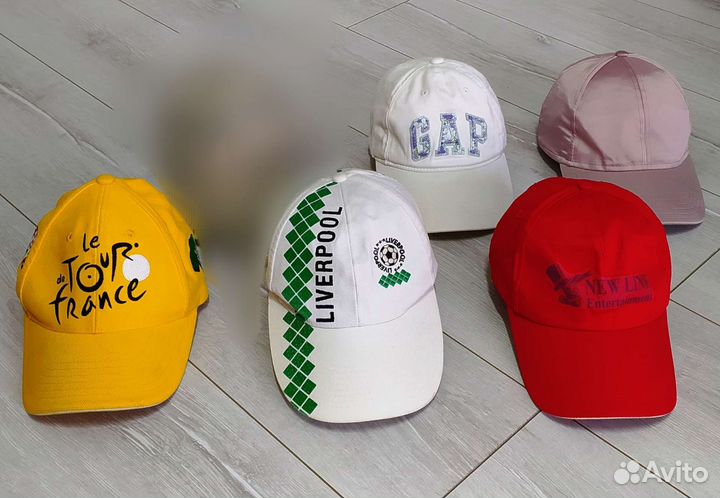Мерчевые кепки