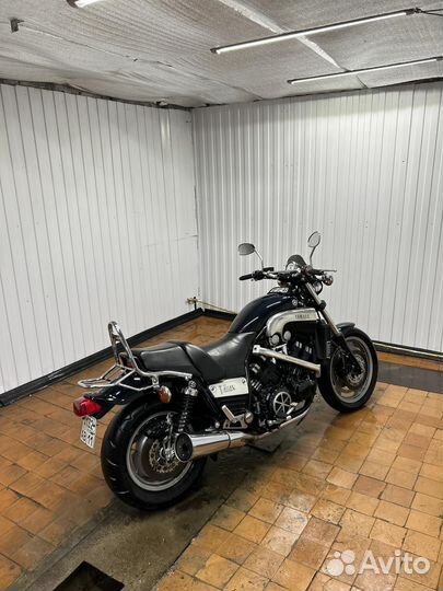 Yamaha V-MAX 1200