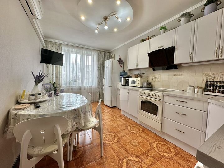 3-к. квартира, 80,6 м², 6/14 эт.