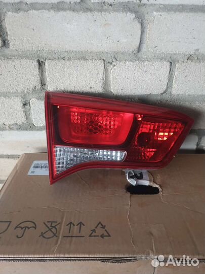 Фонарь задний левый внутренний Kia Rio III Рест