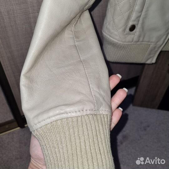 Кожаная куртка mango