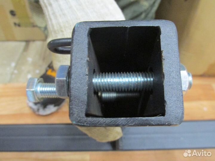 Новый Фаркоп (тсу) для Nissan Leaf ZE0, AZE0, ZE1