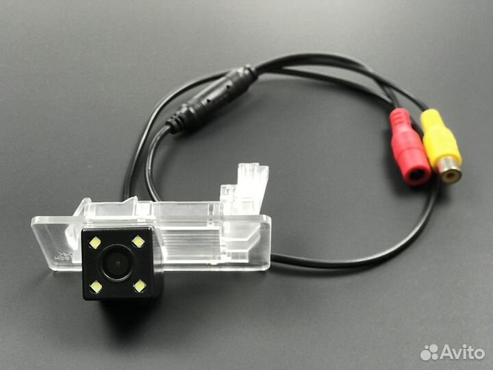 Камера заднего вида для VW Polo Sedan 2010-2015
