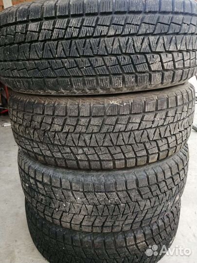 Bridgestone Blizzak DM-V1 225/60 R18