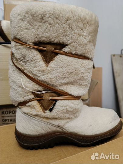 Продам унты женские