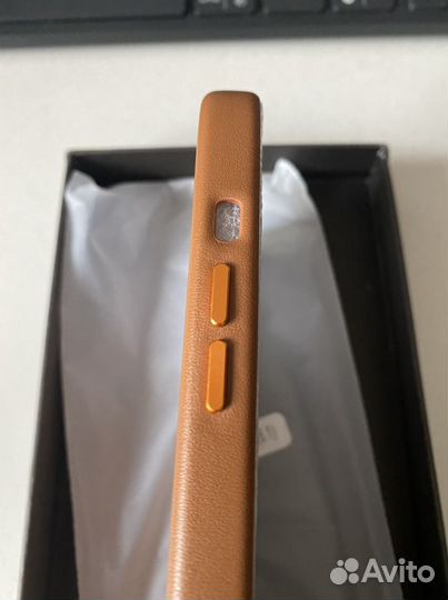 iPhone 13 pro Leather case чехол