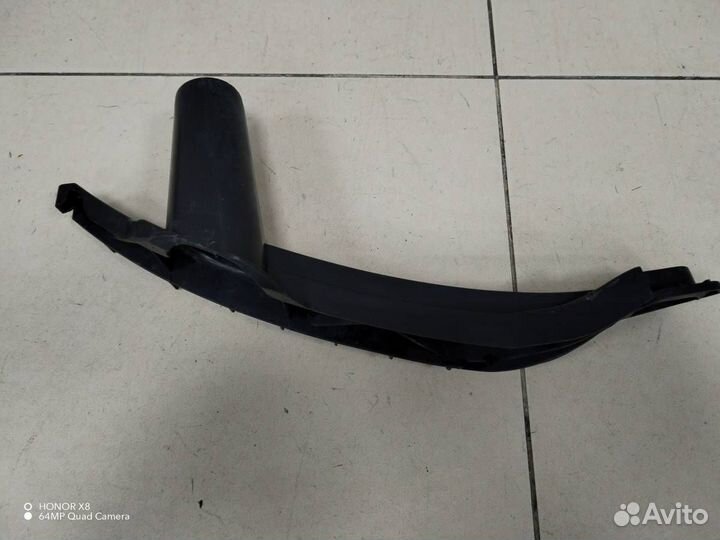 Направляющая переднего бампера левая Volkswagen Je