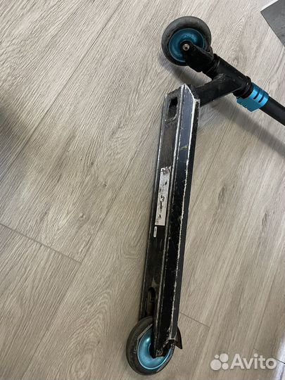 Самокат трюковый reaction