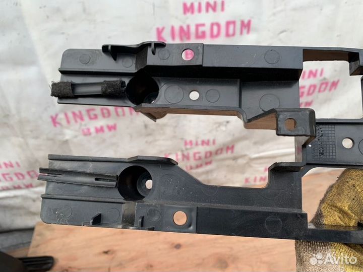 Кронштейн Mini Cooper S R53 W11 2004