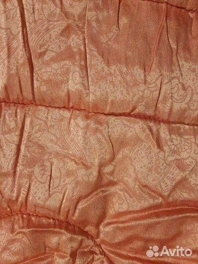 Одеяло ватное красное