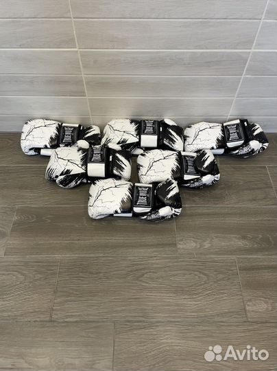 Боксерские перчатки 12 oz 10 oz