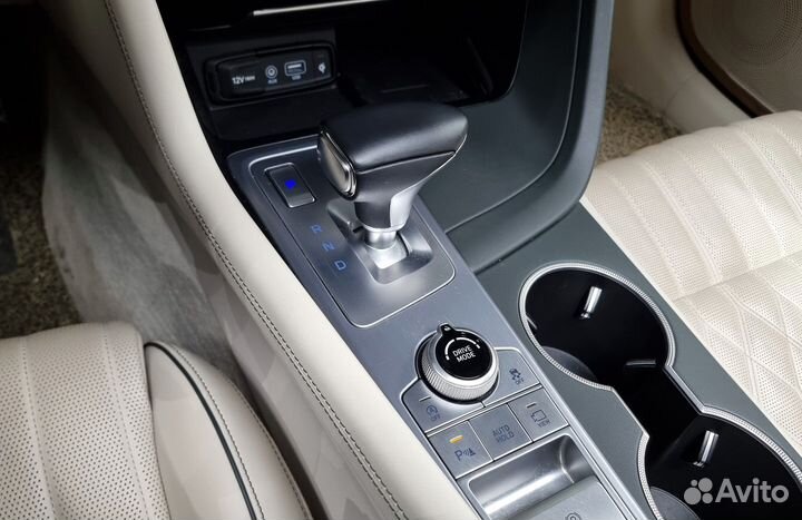 Genesis G70 2.0 AT, 2021, 43 872 км