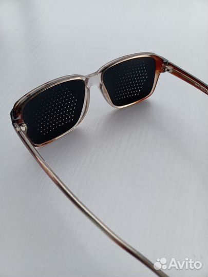 Очки перфорационные (с дырочками) тренажеры