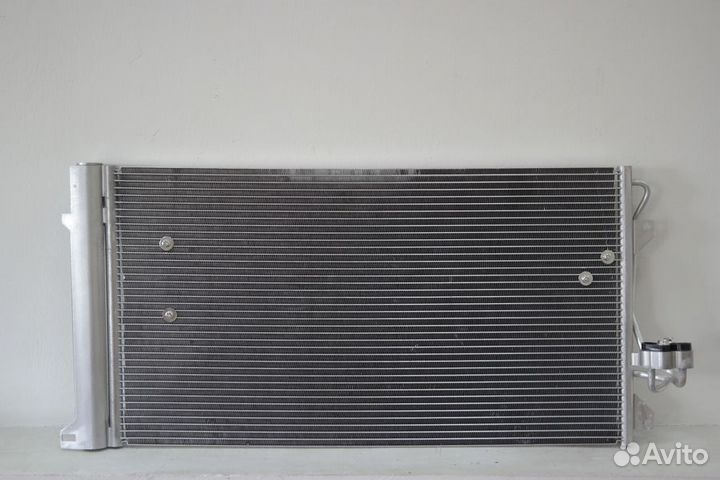 Радиатор кондиционера Ауди Q7 03-10