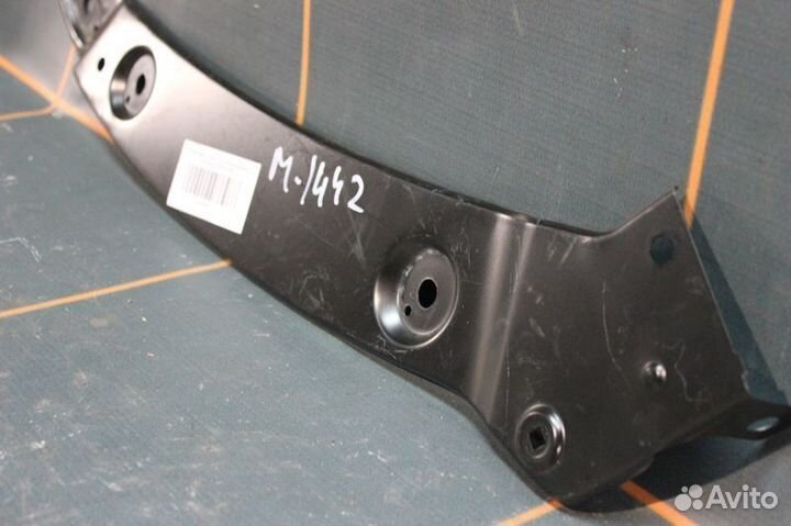 Volkswagen Tiguan - Раскос крыла