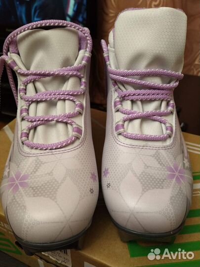 Ботинки лыжные spine