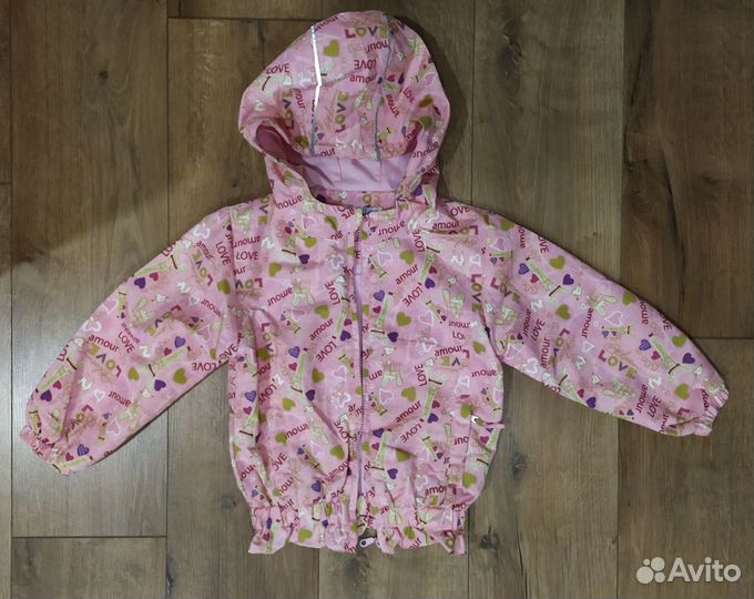 Продам детскую верхнюю одежду на девочку