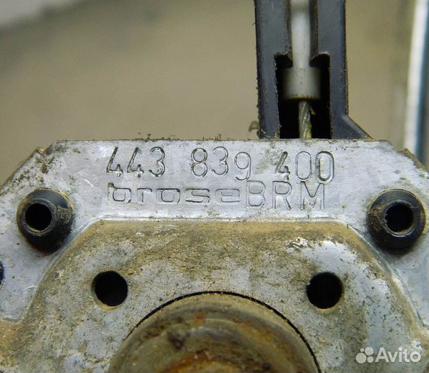 Стеклоподъемник задний правый Audi 100 C3