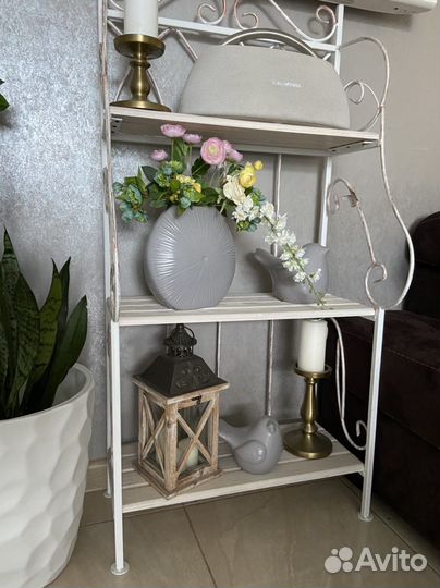 Кованная цветочница