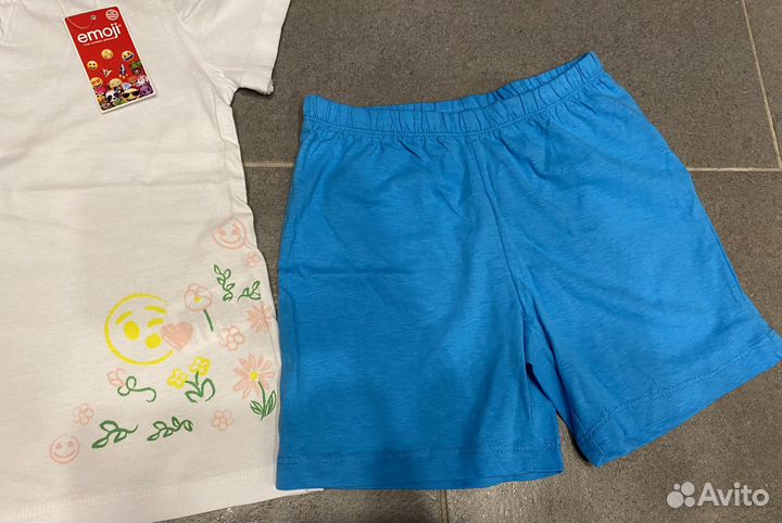 Комплект на девочку 110/116 новый