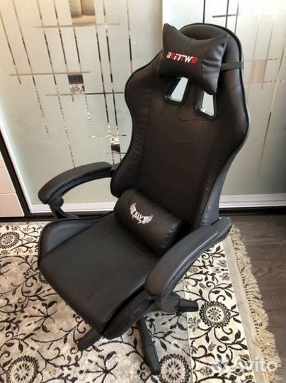 Офисное кресло (геймерское). Кресло для директора