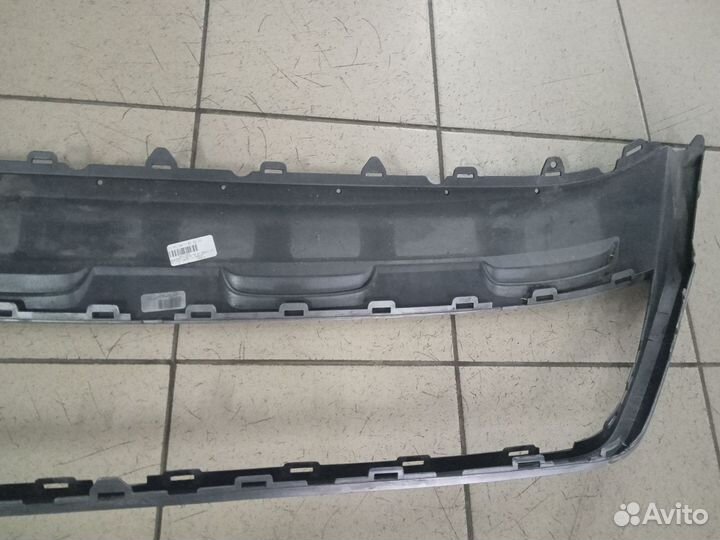 Накладка переднего бампера Volkswagen Tiguan