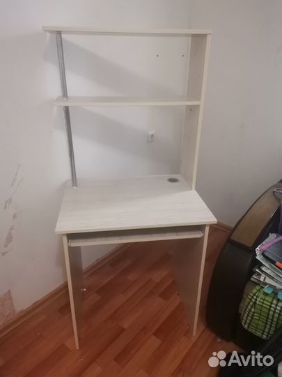 Продам стол