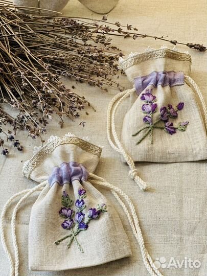 Мешочек льняной подарочный с ручной вышивкой