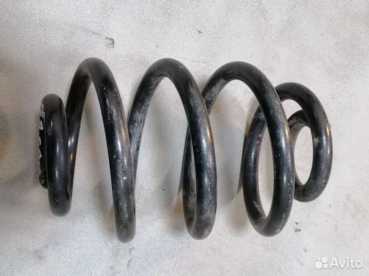 Пружина задняя BMW 3-Series E46 1998-2005