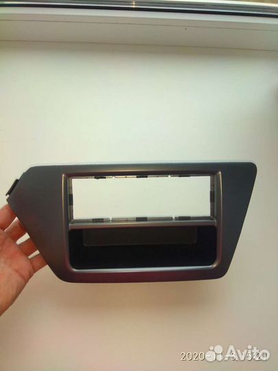 Рамка для автомагнитолы