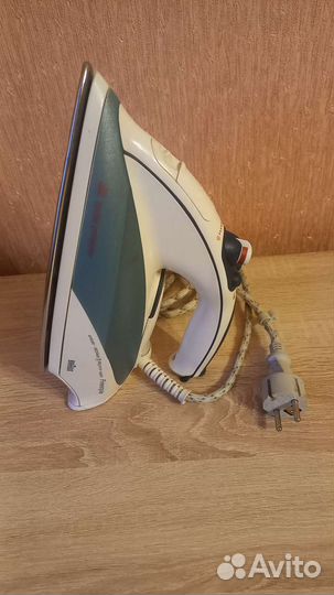 Паровой утюг Braun