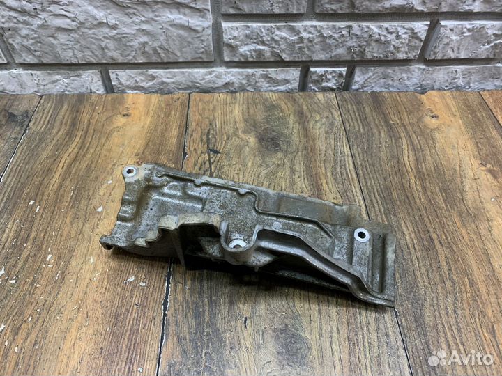 Honda CR-V Кронштейн кпп АКПП