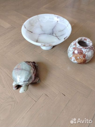 Ваза, ваза для фруктов и черепаха оникс