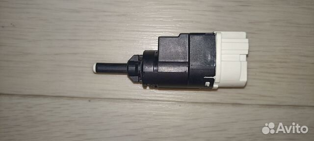 Датчик включения стоп сигнала Renault 253206170R