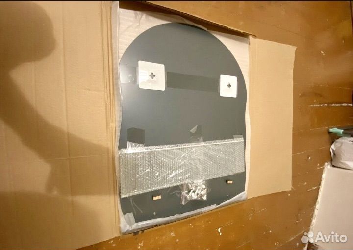 Зеркало настенное