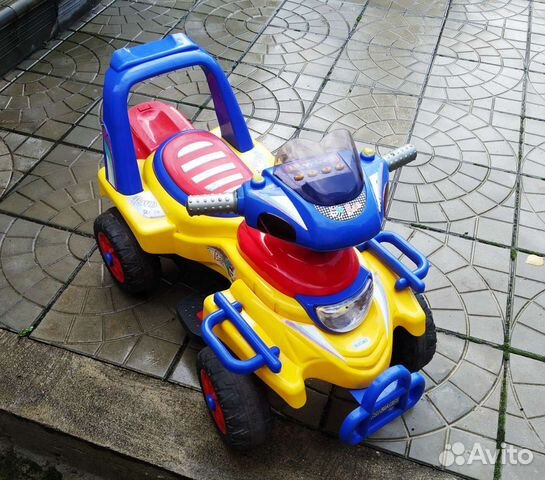 Детский электро-квадроцикл на аккумуляторе