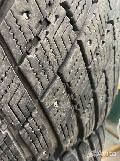 Goodyear Ultragrip Ice Arctic 245/40 R18