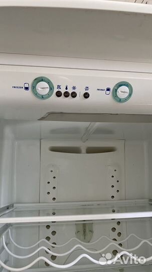 Холодильник бу Electrolux