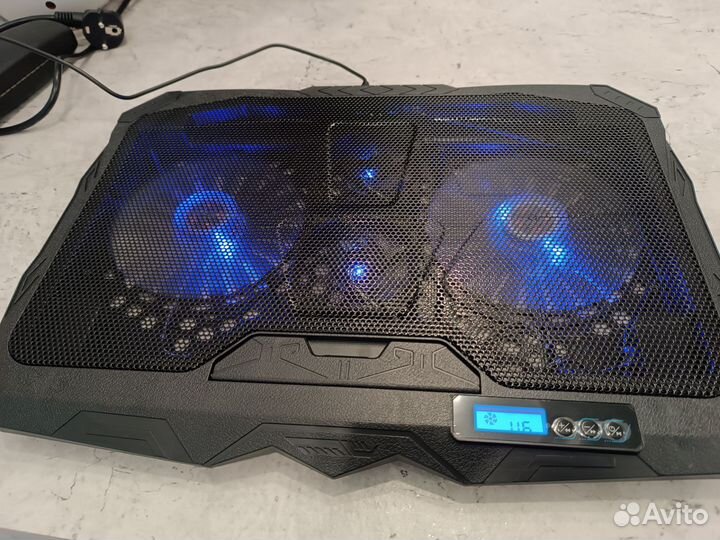 Охлаждающая подставка для ноутбука