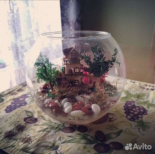 Миниатюра в вазе