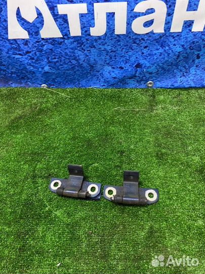 Петля крышки багажника Opel Astra J универсал