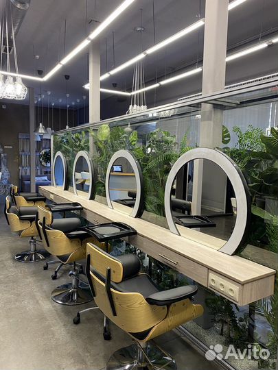 Администратор салона красоты