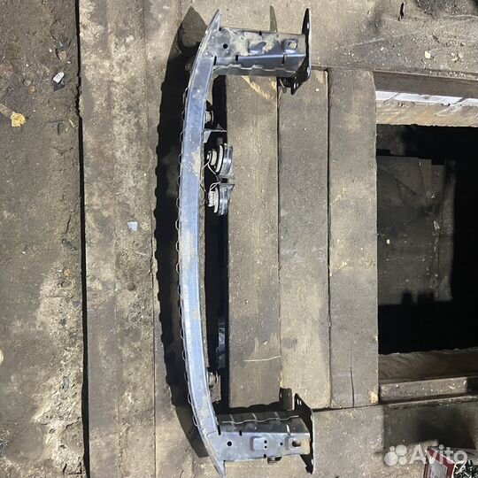 Усилитель переднего бампера ford focus 2