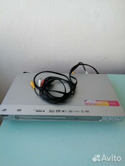 DVD плеер BBK dv610si