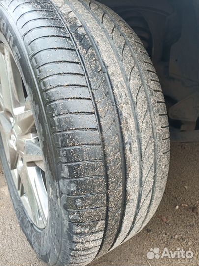 Bridgestone Dueler H/P Sport 285/50 R20