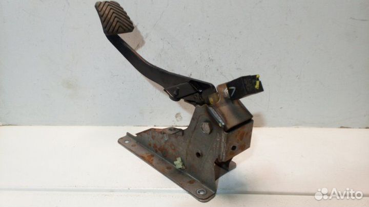 Педаль сцепления Kia Rio 3 QB