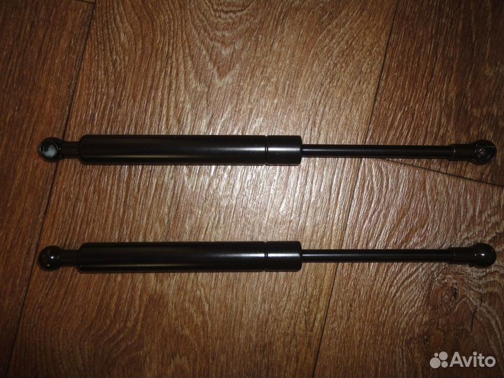 Газовые упоры (амортизаторы) багажника Ауди 80 B3